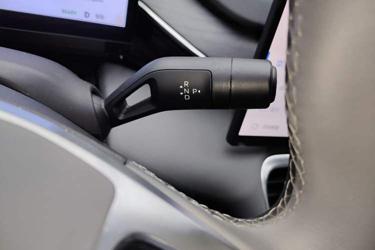 Used Geely Galaxy L6 2025 EM-i 140km Starship Edition Gear Lever