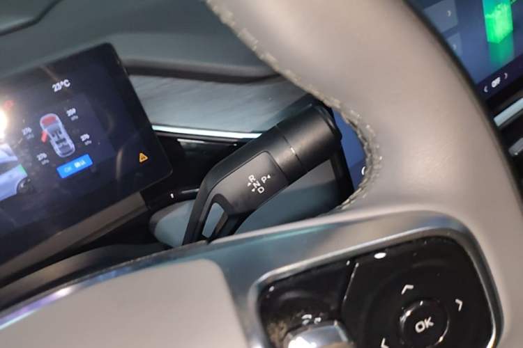 Used Geely Galaxy L6 2025 EM-i 140km Starship Edition Gear Lever