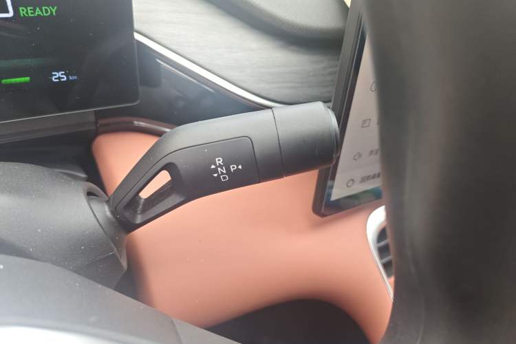 Used Geely Galaxy L6 2025 EM-i 60km Launch Edition Gear Lever