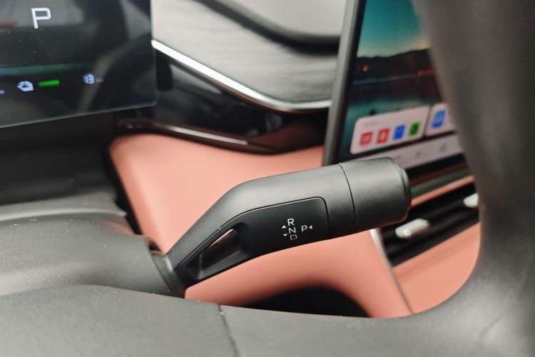 Used Geely Galaxy L6 2025 EM-i 60km Launch Edition Gear Lever