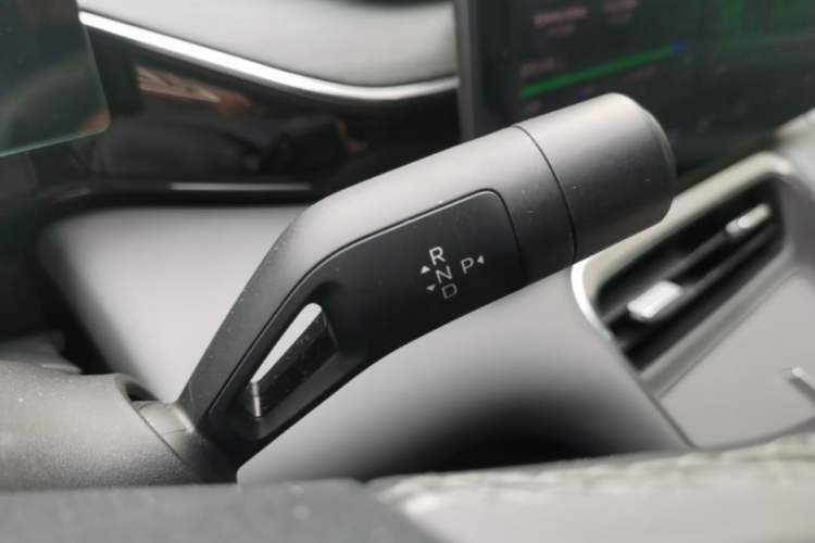 Used Geely Galaxy L6 2025 EM-i 140km Starship Edition Gear Lever
