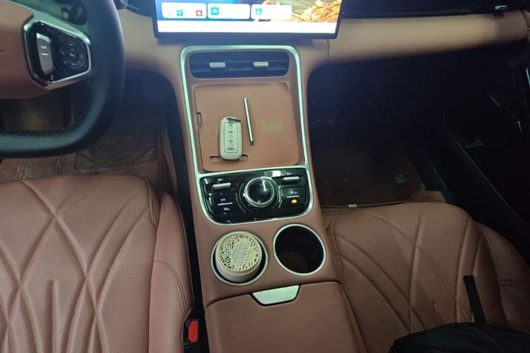 Used Geely Galaxy L6 2025 EM-i 60km Launch Edition Gear Lever