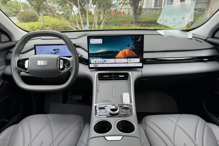 Used Geely Galaxy L6 2025 EM-i 140km Starship Edition Interior 1