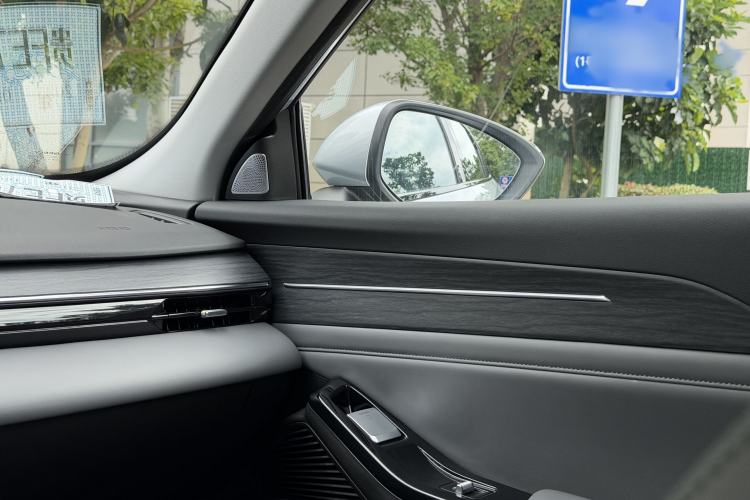 Used Geely Galaxy L6 2025 EM-i 140km Starship Edition Interior 2