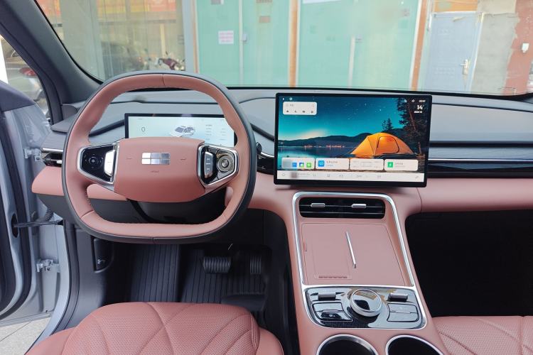 Used Geely Galaxy L6 2025 EM-i 140km Starship Edition Interior 3