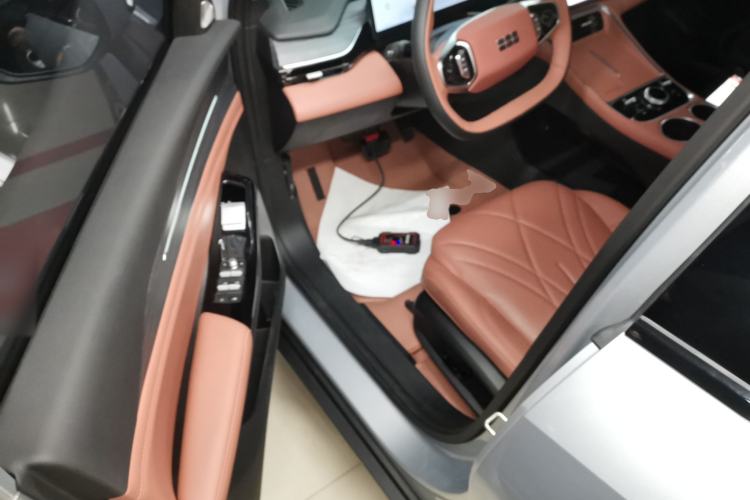 Used Geely Galaxy L6 2025 EM-i 140km Starship Edition Interior 3