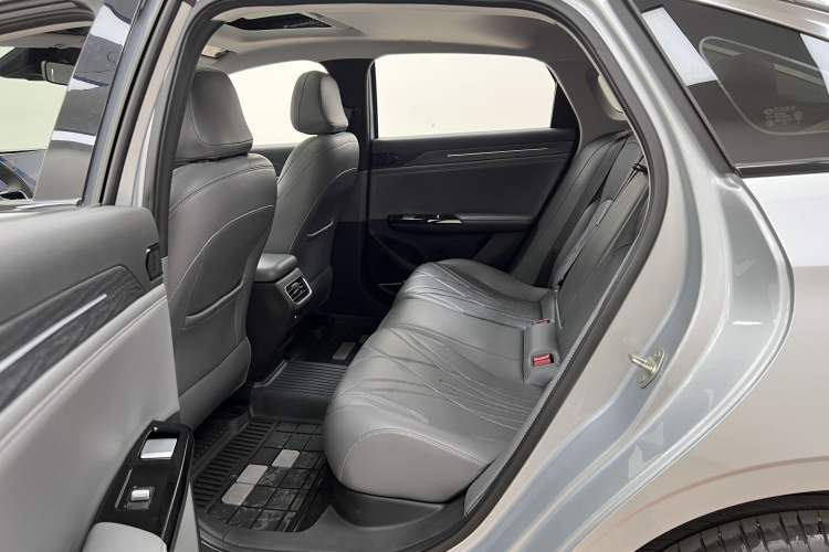 Used Geely Galaxy L6 2025 EM-i 140km Starship Edition Interior 3