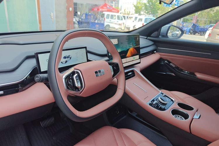Used Geely Galaxy L6 2025 EM-i 140km Starship Edition Interior 6