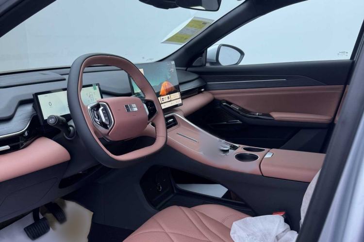 Used Geely Galaxy L6 2025 EM-i 140km Explorer+ Edition Interior 6