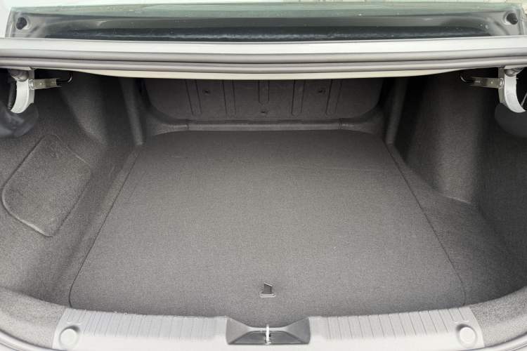 Used Geely Galaxy L6 2025 EM-i 140km Starship Edition Interior 8