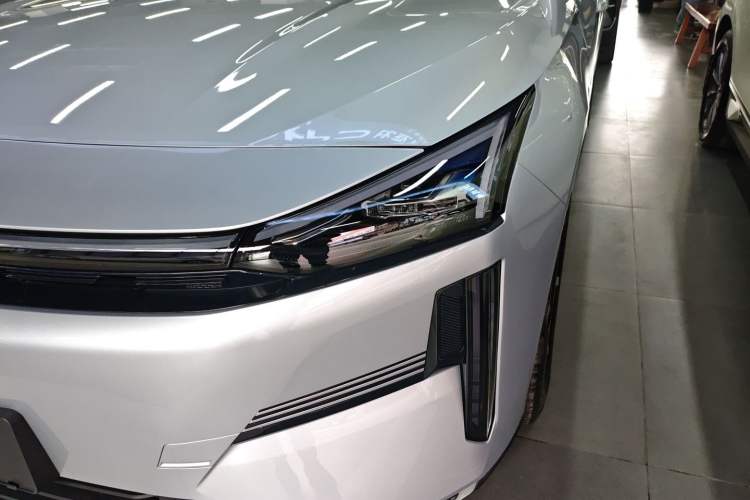 Used Geely Galaxy L6 2025 EM-i 140km Starship Edition Left Front Headlight