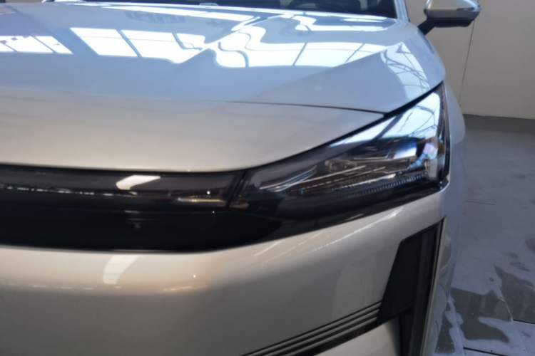 Used Geely Galaxy L6 2025 EM-i 140km Starship Edition Left Front Headlight