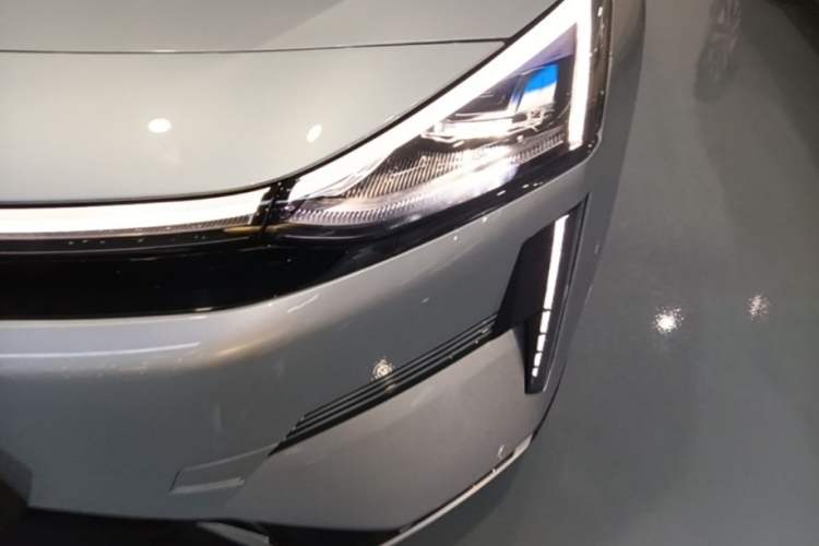 Used Geely Galaxy L6 2025 EM-i 140km Starship Edition Left Front Headlight