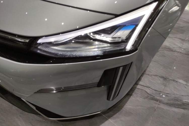 Used Geely Galaxy L6 2025 EM-i 60km Launch Edition Left Front Headlight