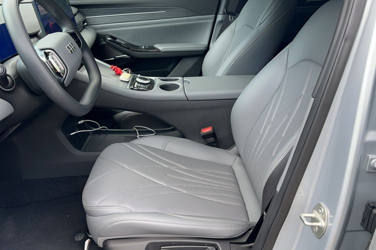 Used Geely Galaxy L6 2025 EM-i 140km Long-Range Version Left Front Seat