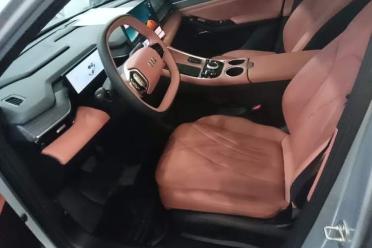 Used Geely Galaxy L6 2025 EM-i 140km Starship Edition Left Front Seat