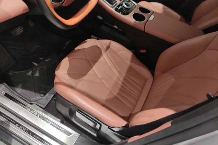 Used Geely Galaxy L6 2025 EM-i 60km Launch Edition Left Front Seat