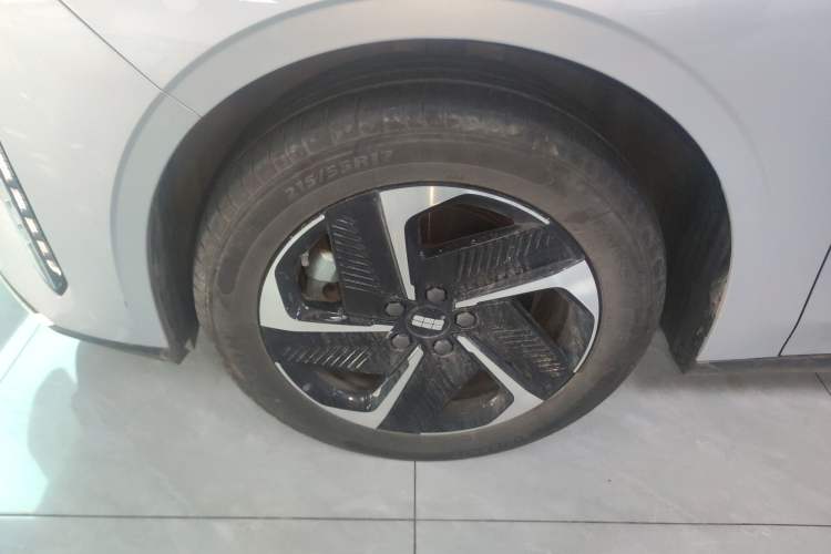 Used Geely Galaxy L6 2025 EM-i 140km Starship Edition Left Front Wheel Hub