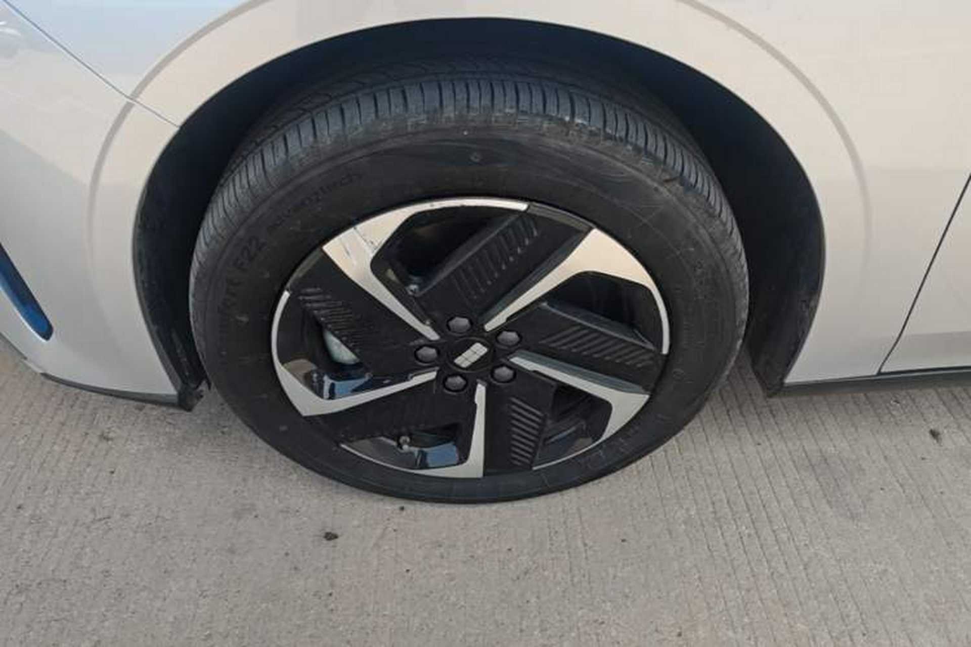 Used Geely Galaxy L6 2025 EM-i 140km Explorer+ Edition Left Front Wheel Hub