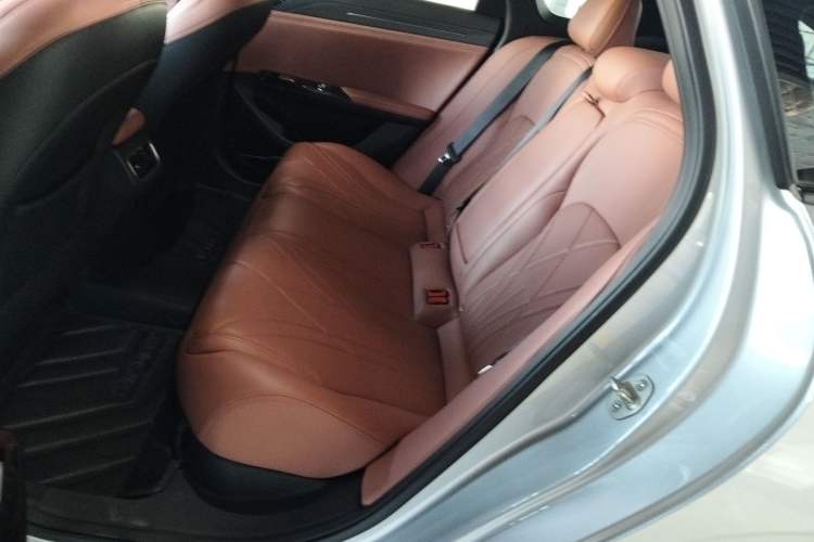 Used Geely Galaxy L6 2025 EM-i 140km Starship Edition Left Rear Seat