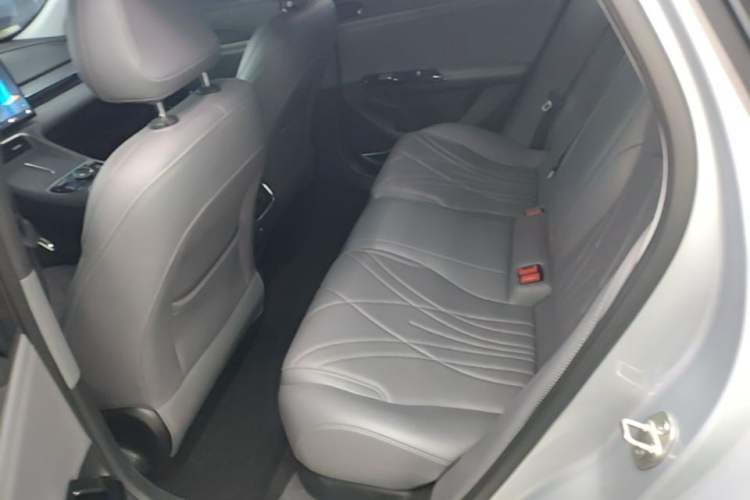 Used Geely Galaxy L6 2025 EM-i 140km Starship Edition Left Rear Seat