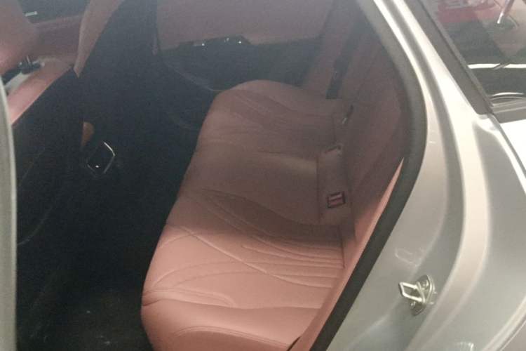 Used Geely Galaxy L6 2025 EM-i 140km Explorer+ Edition Left Rear Seat