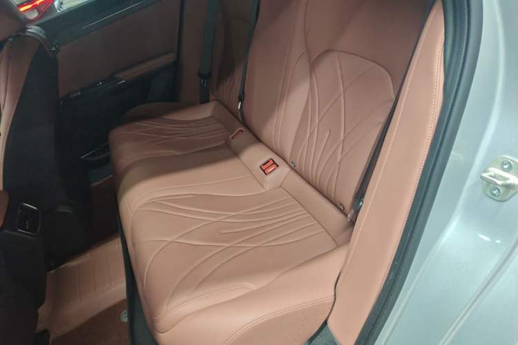 Used Geely Galaxy L6 2025 EM-i 60km Launch Edition Left Rear Seat
