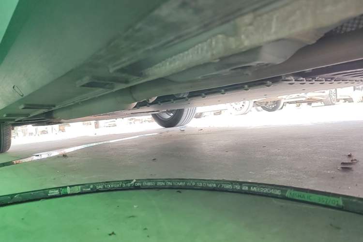 Used Geely Galaxy L6 2025 EM-i 140km Starship Edition Left Side Sill