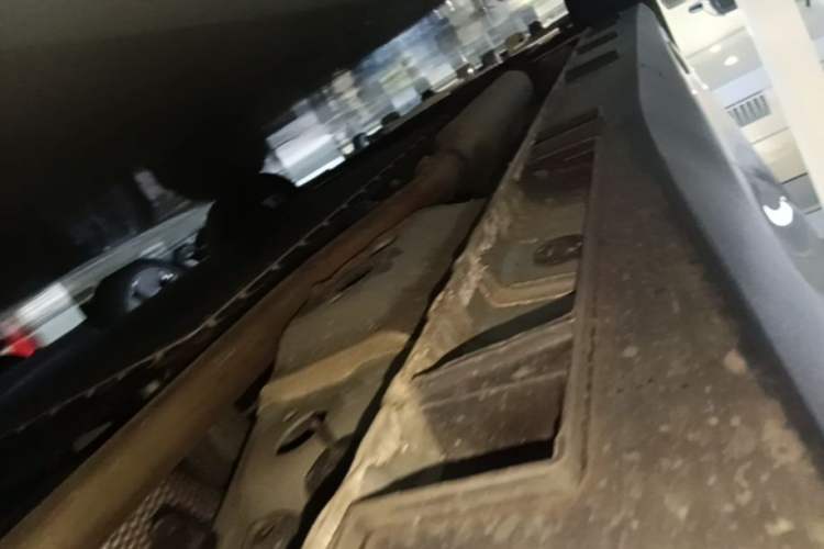 Used Geely Galaxy L6 2025 EM-i 140km Starship Edition Left Side Sill