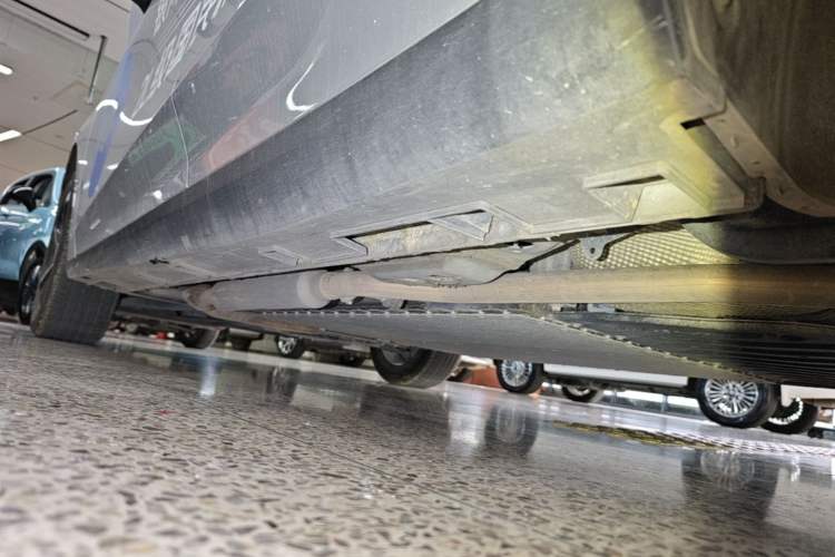 Used Geely Galaxy L6 2025 EM-i 140km Starship Edition Left Side Sill