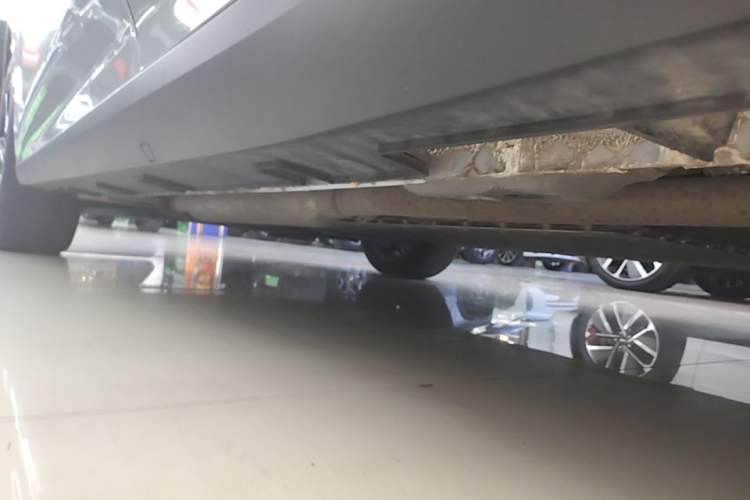 Used Geely Galaxy L6 2025 EM-i 140km Starship Edition Left Side Sill