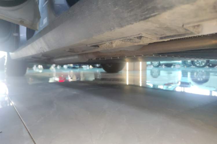 Used Geely Galaxy L6 2025 EM-i 140km Starship Edition Left Side Sill