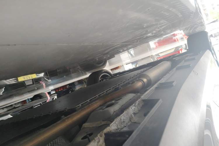 Used Geely Galaxy L6 2025 EM-i 140km Starship Edition Left Side Sill