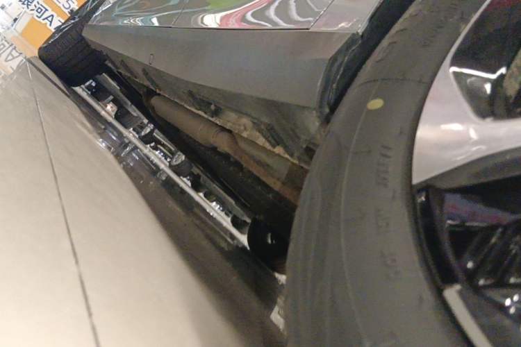 Used Geely Galaxy L6 2025 EM-i 140km Explorer+ Edition Left Side Sill