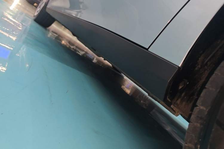 Used Geely Galaxy L6 2025 EM-i 60km Exploration Edition Left Side Sill