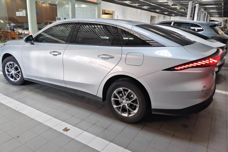 Used Geely Galaxy L6 2025 EM-i 60km Launch Edition Rear Left 45 Deg