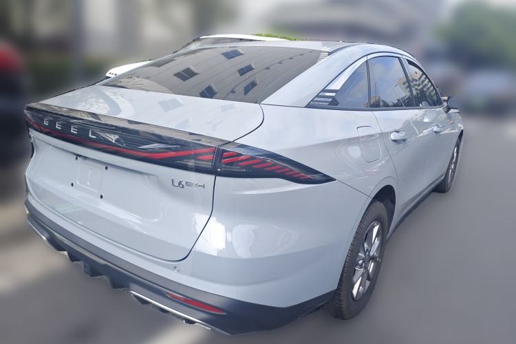 Used Geely Galaxy L6 2025 EM-i 60km Launch Edition Rear Right 45 Deg