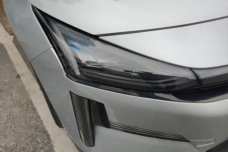Used Geely Galaxy L6 2025 EM-i 140km Starship Edition Right Front Headlight