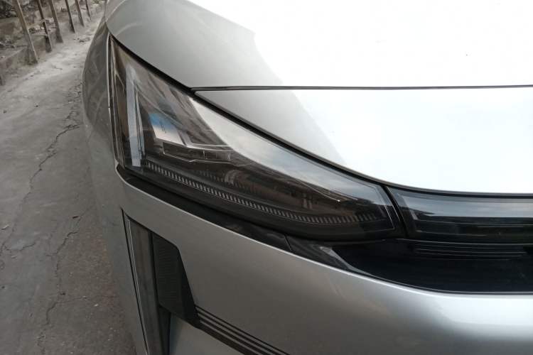 Used Geely Galaxy L6 2025 EM-i 140km Explorer+ Edition Right Front Headlight