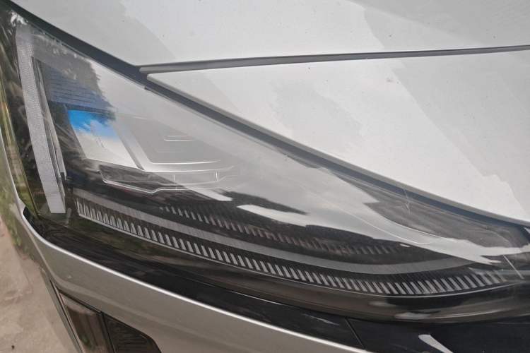 Used Geely Galaxy L6 2025 EM-i 140km Explorer+ Edition Right Front Headlight