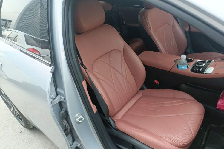 Used Geely Galaxy L6 2025 EM-i 140km Starship Edition Right Front Seat
