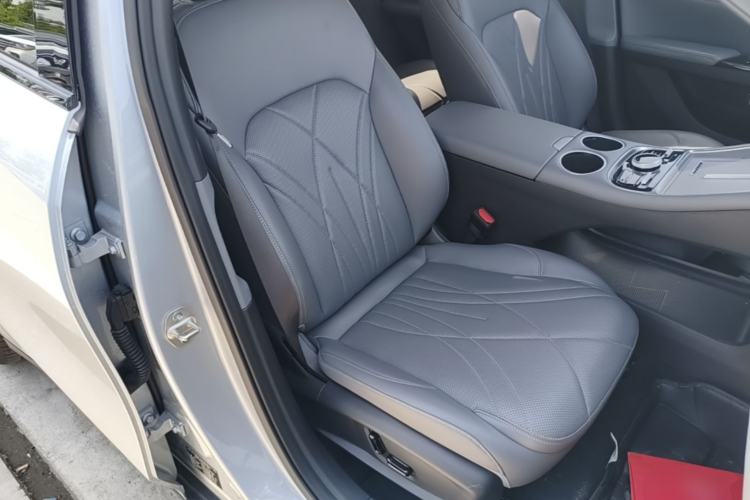 Used Geely Galaxy L6 2025 EM-i 140km Starship Edition Right Front Seat