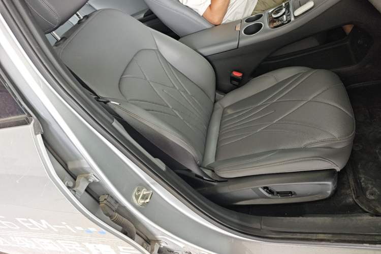 Used Geely Galaxy L6 2025 EM-i 140km Starship Edition Right Front Seat