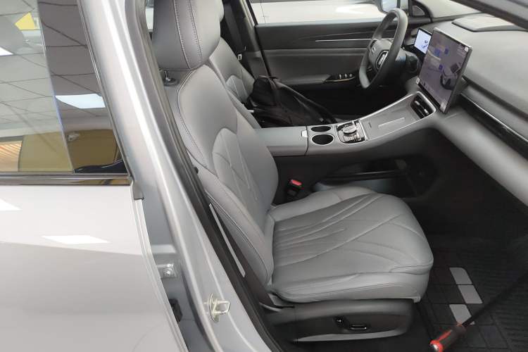 Used Geely Galaxy L6 2025 EM-i 140km Starship Edition Right Front Seat