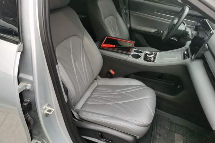 Used Geely Galaxy L6 2025 EM-i 140km Starship Edition Right Front Seat