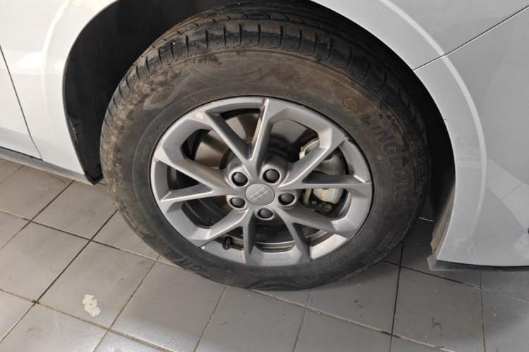 Used Geely Galaxy L6 2025 EM-i 60km Launch Edition Right Front Wheel Hub