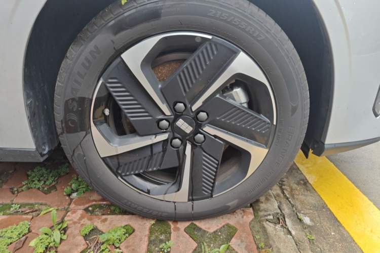 Used Geely Galaxy L6 2025 EM-i 140km Explorer+ Edition Right Front Wheel Hub