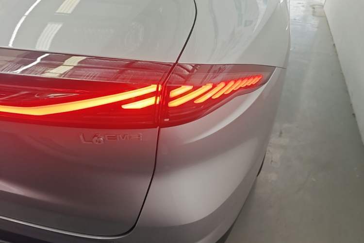 Used Geely Galaxy L6 2025 EM-i 140km Starship Edition Right Rear Taillight