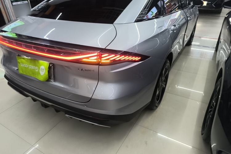 Used Geely Galaxy L6 2025 EM-i 140km Starship Edition Right Rear Taillight
