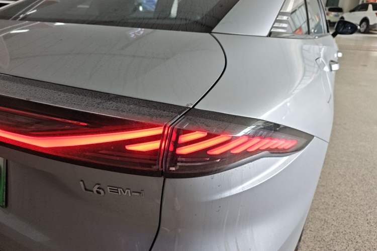Used Geely Galaxy L6 2025 EM-i 140km Starship Edition Right Rear Taillight